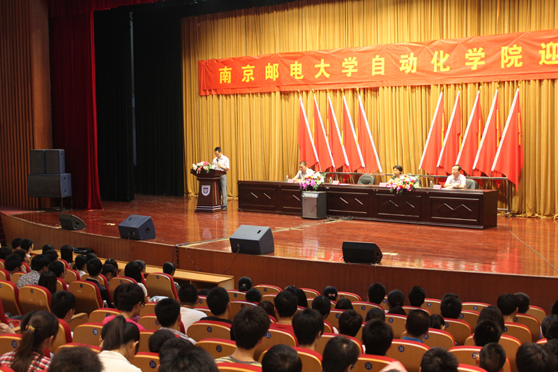 英国365集团2011级新生入学教育圆满结束2